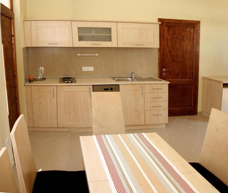 Barack Thermal & Natura Apartments ทิสซาเคชเค ภายนอก รูปภาพ
