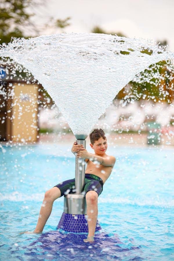 Barack Thermal & Natura Apartments ทิสซาเคชเค ภายนอก รูปภาพ